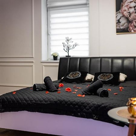 Zamoyskiego Jacuzzi Apartment Krakkó Kültér fotó