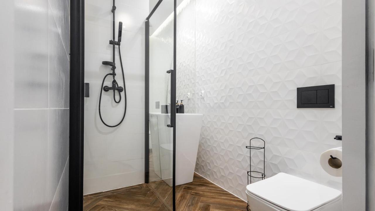 Zamoyskiego Jacuzzi Apartment Krakkó Kültér fotó