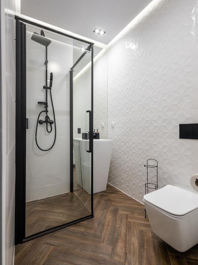 Zamoyskiego Jacuzzi Apartment Krakkó Kültér fotó